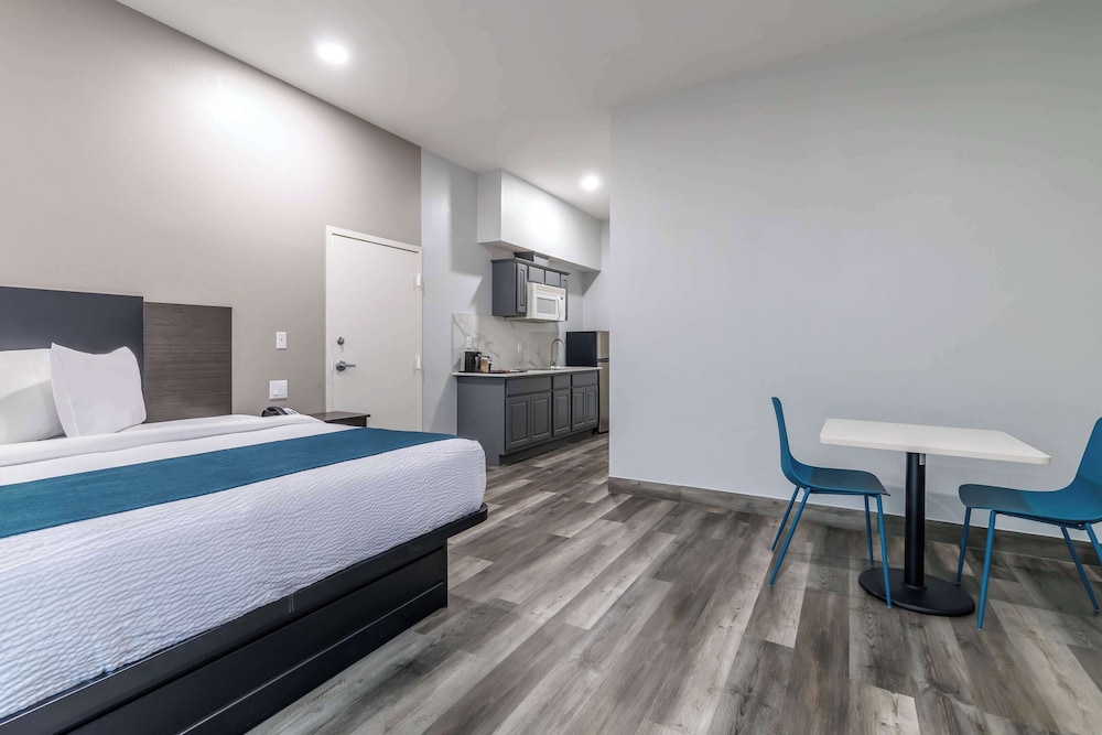 Studio 6 Suites Brenham TX - photo 27