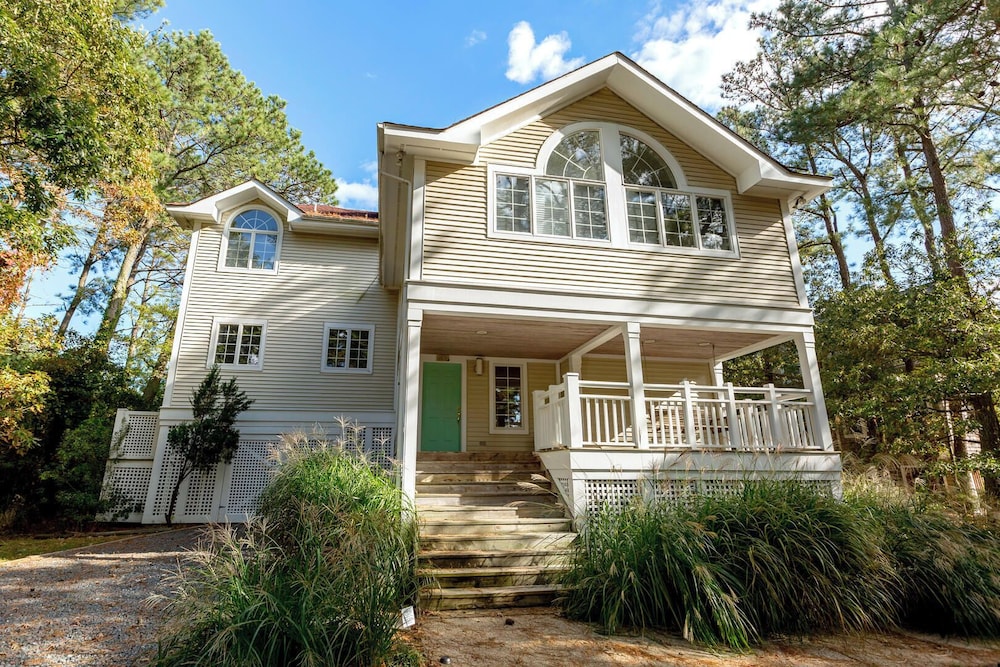 Holly Road 25 in Rehoboth Beach, United States