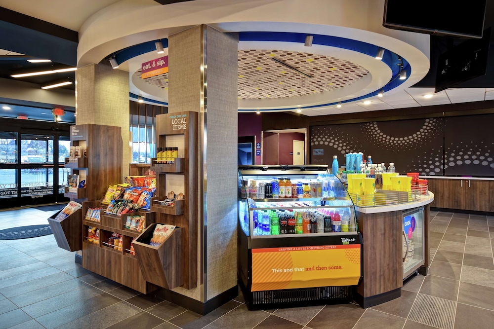 Tru By Hilton Denver South Park Meadows - photo 39