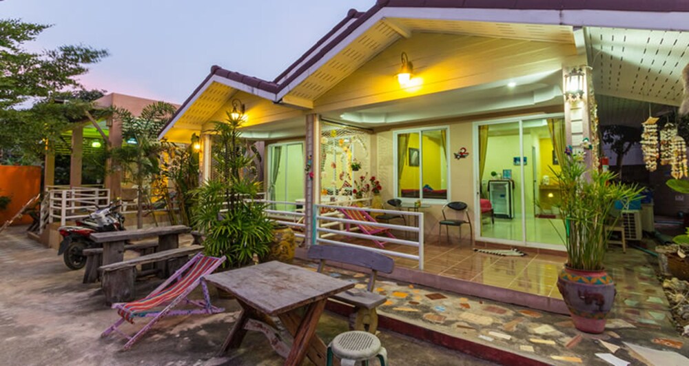 Rangnoknoi Kohlarn - carbon neutral hotel in Pattaya