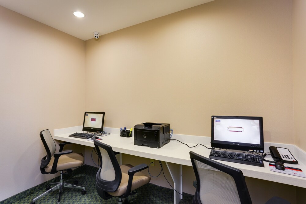 Candlewood Suites College Station At University by IHG - photo 58