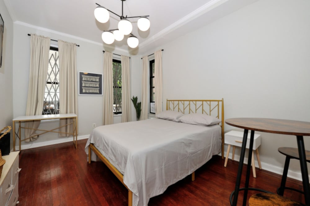 Cozy Studio Near Central Park — 4-Star Luxury Hotel in New York City, United States