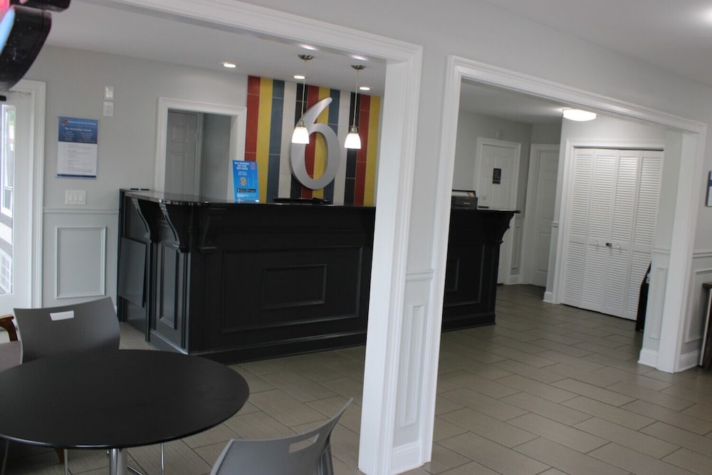 Studio 6 Suites Chattanooga TN Lookout Mtn. - photo 3