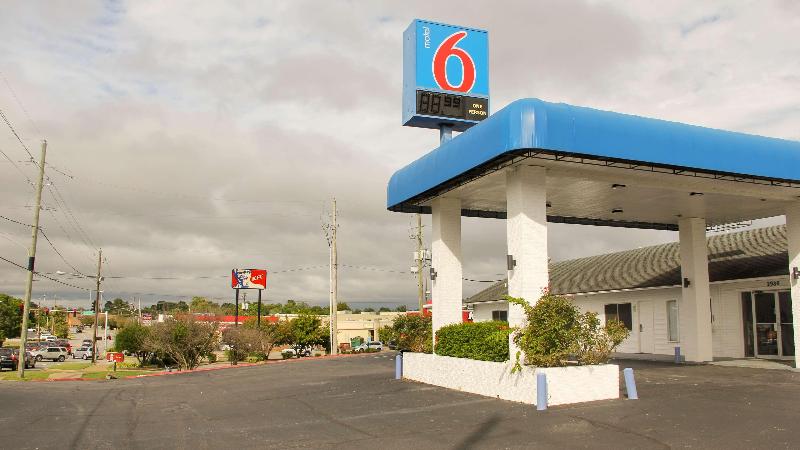 Motel6 Fayetteville AR - photo 15