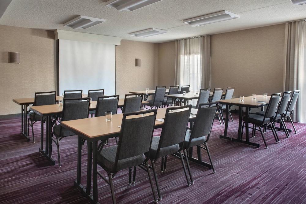 Courtyard by Marriott Philadelphia Devon Villanova - photo 33
