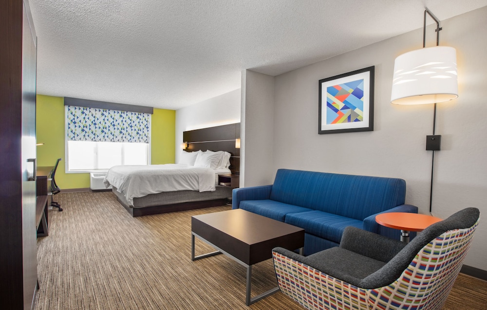 Holiday Inn Express Hotel & Suites Altoona Des Moines - photo 4