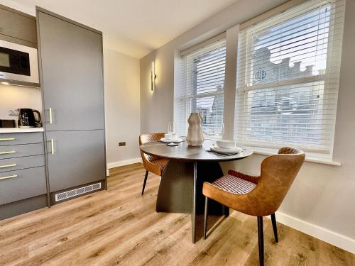 Harrogate House Apt 4 Cheltenham Parade Loft