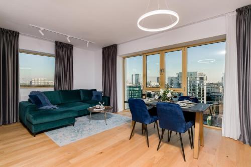 Mido View Apartment with Parking and Self Check in — 4-Star Luxury Hotel in Bucharest, Romania
