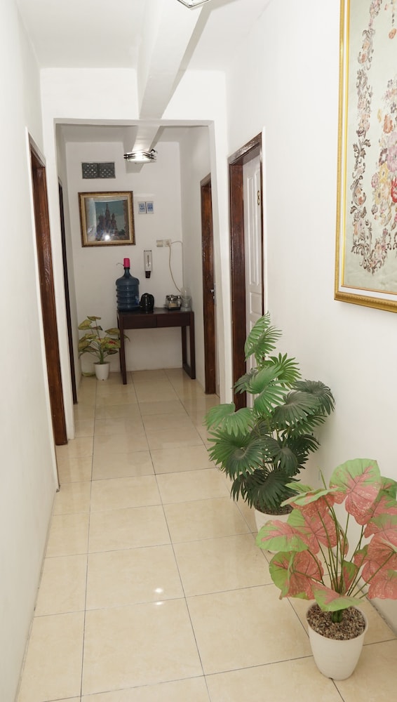 Jazz Room Kampung Inggris Syariah — Kediri