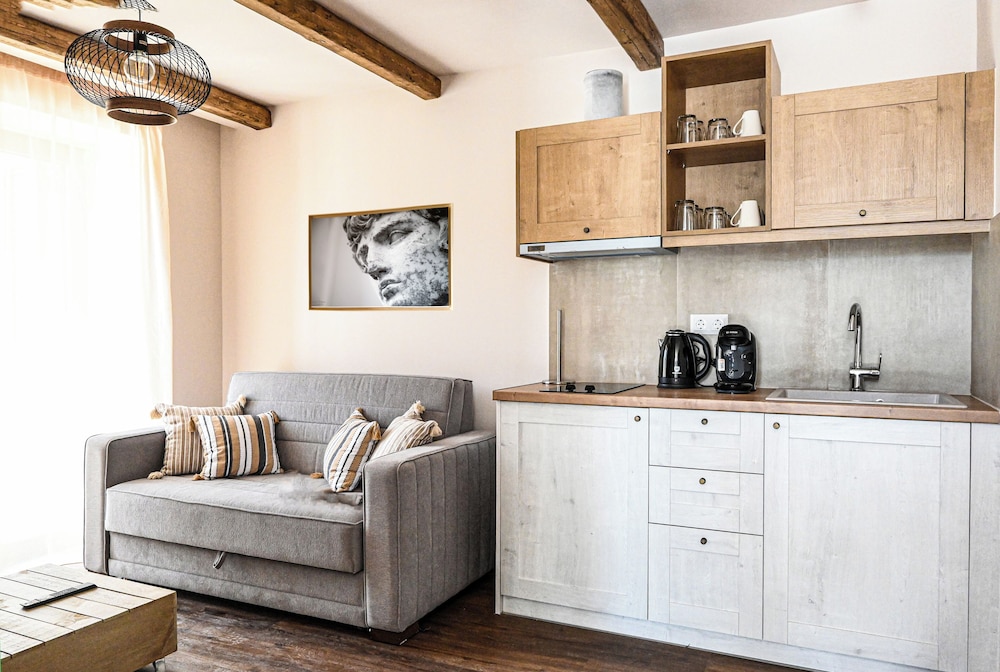 Komody in Delphi, Greece