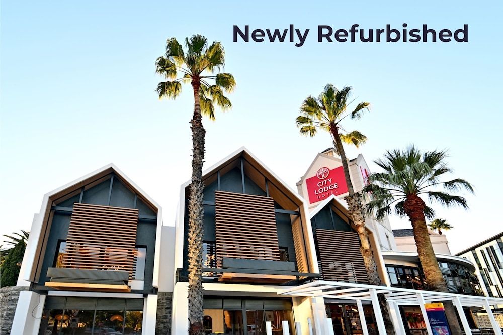 City Lodge Hotel Victoria And Alfred Waterfront — 4-Star Luxury Hotel in Cape Town, South Africa