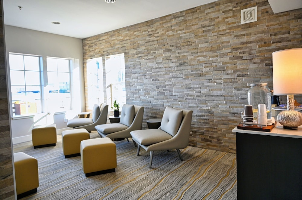 Cannery Pier Hotel & Spa - photo 81