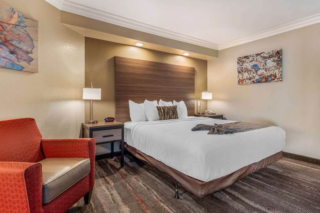 Best Western Plus Wine Country Inn & Suites - photo 19