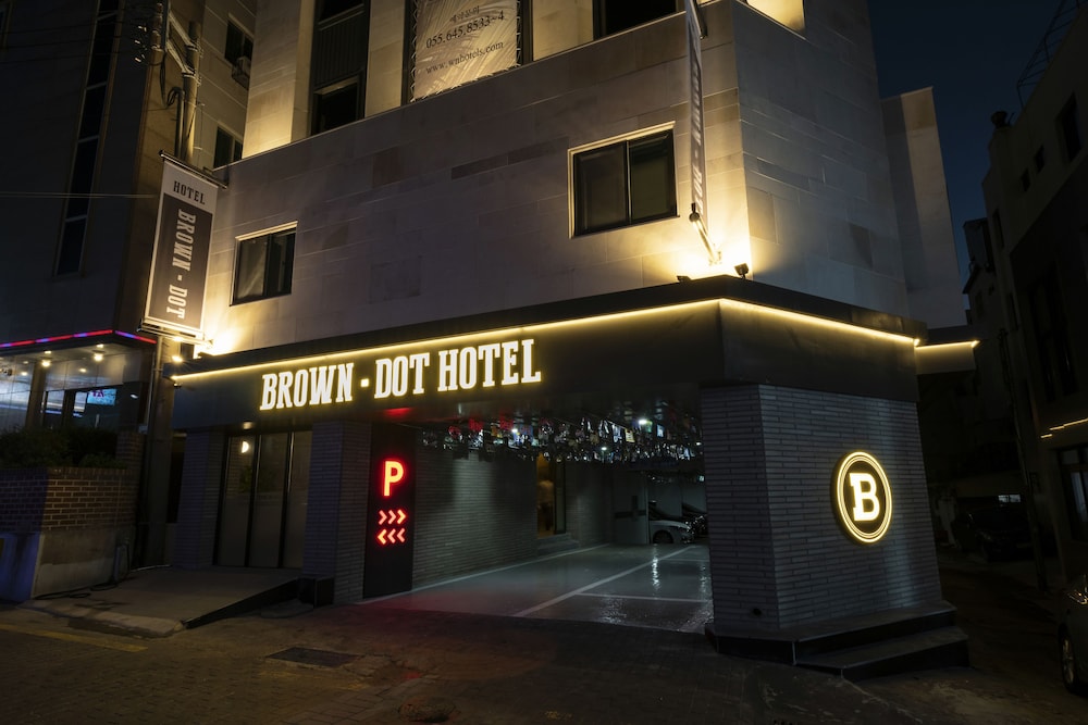 Tongyeong Hangnam Brown Dot in Kosong, South Korea