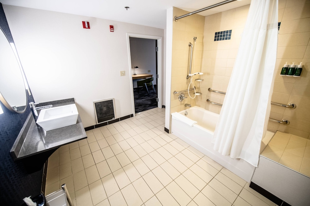 Fairfield Inn & Suites by Marriott Washington Casino Area - photo 39