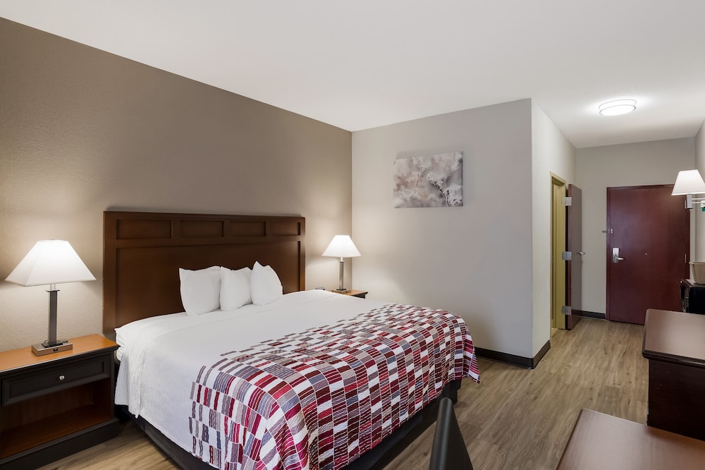 Red Roof Inn & Suites Bloomsburg Mifflinville - photo 21