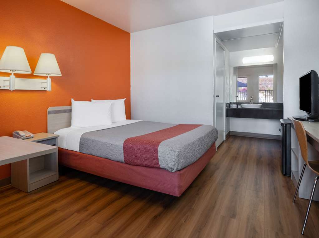 Motel 6 Oceanside CA - photo 10