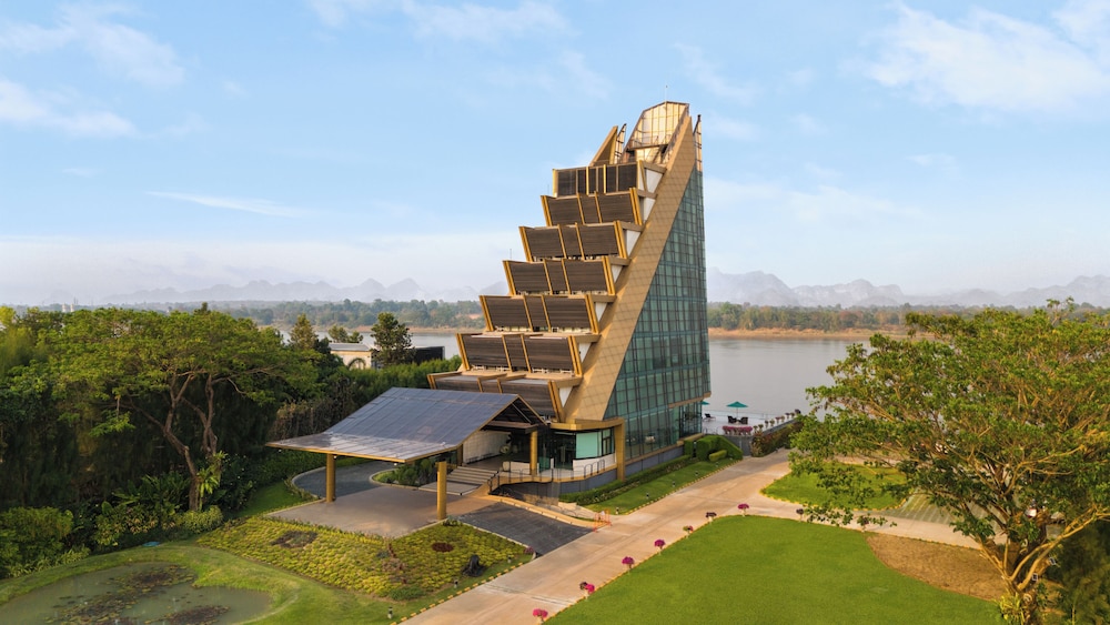 Naka Raj Escape Hotel in Nakhon Phanom, Thailand