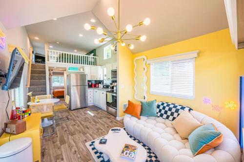 Rainforest Tiny Home Retreat Retro — 4-Star Luxury Hotel in Forks, United States