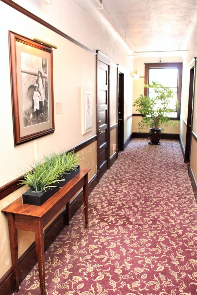 Hotel Arcata - photo 34