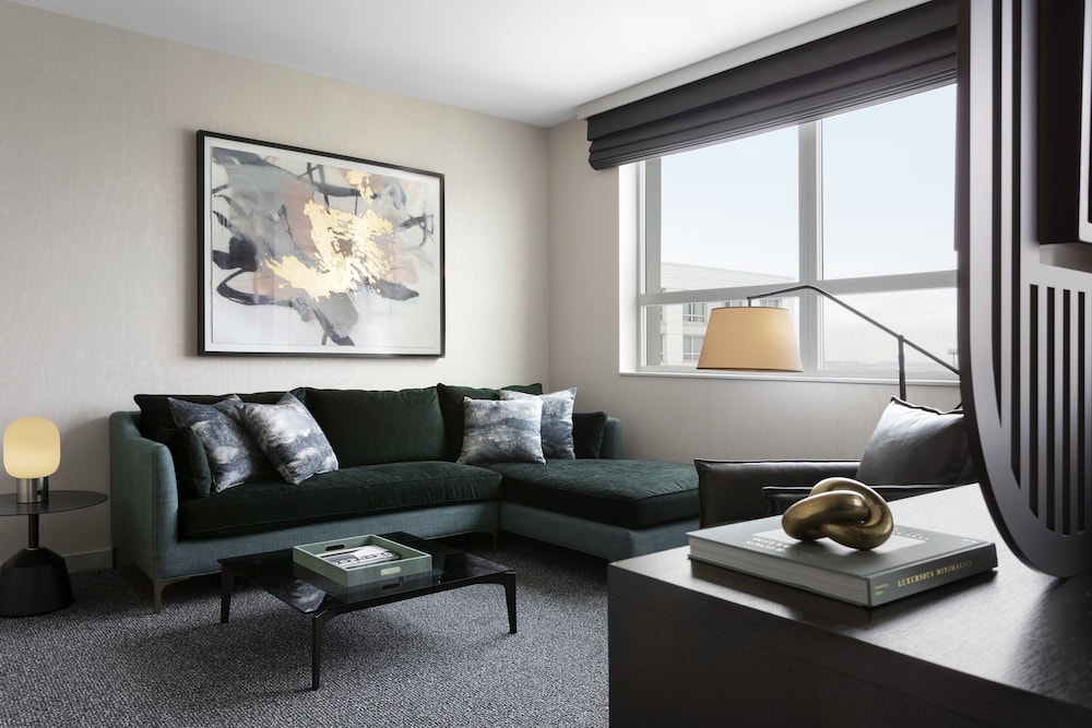Loews Chicago O'Hare Hotel - photo 22