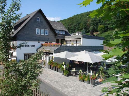 Hotel Restaurant Holländer Hof - carbon neutral hotel in Meschede