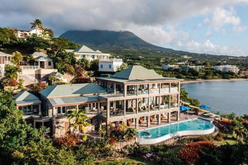 Beautiful 3 Story 8 000 Sq Ft Oceanside Mansion — Charlestown
