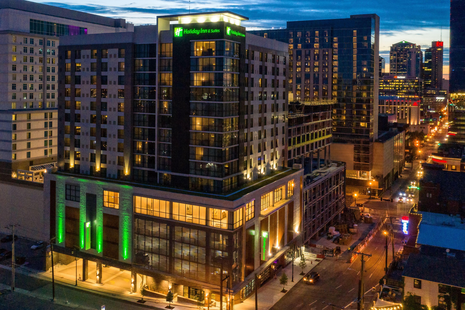 Holiday Inn & Suites Nashville Downtown Broadway by IHG - photo 17