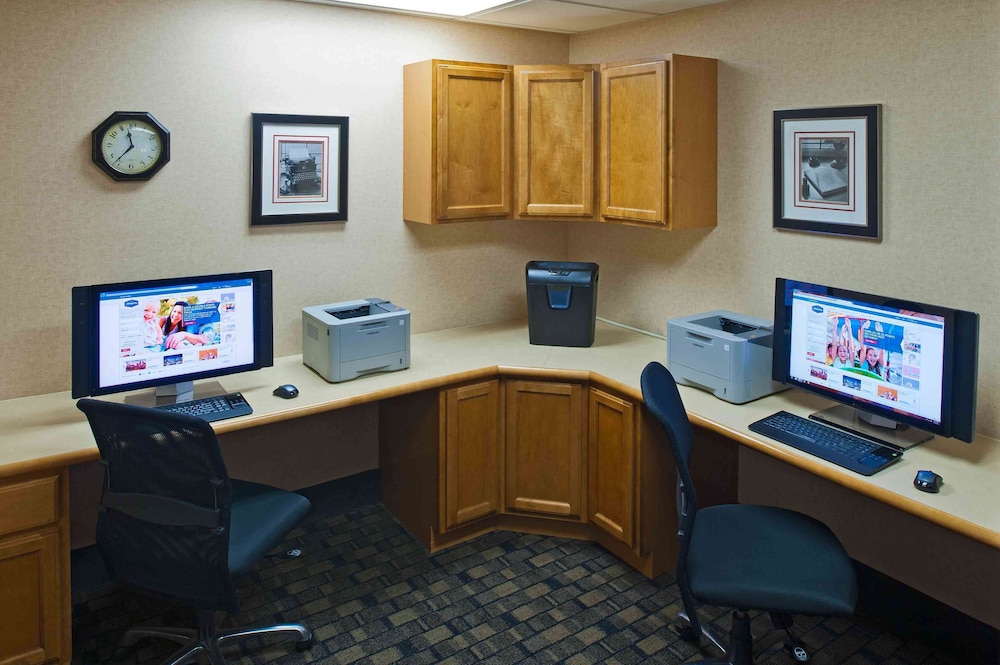 Hampton Inn & Suites Bethlehem - photo 41