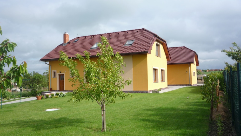 Apartmány Gráf — 4-Star Luxury Hotel in Prague, Czech Republic