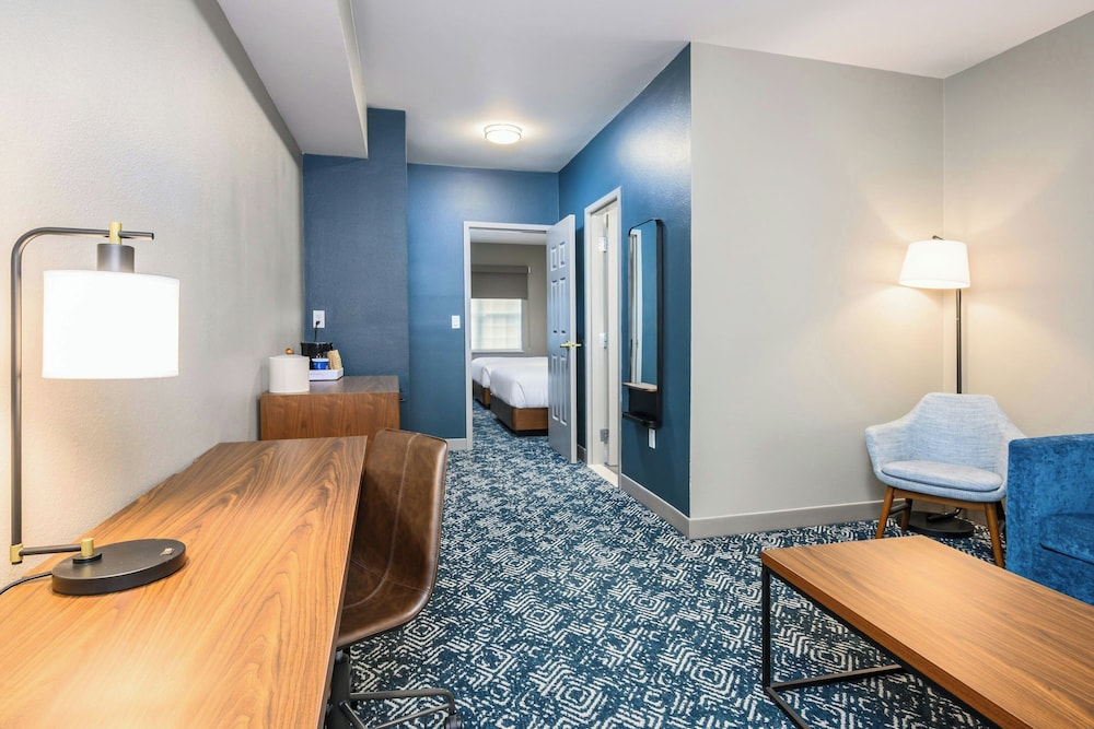 Four Points by Sheraton Bedford Manchester Airport - photo 27