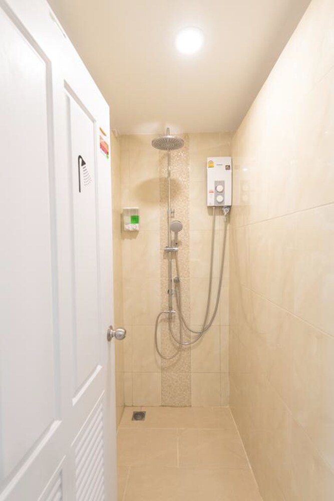 Naratel Hostel Bangkok