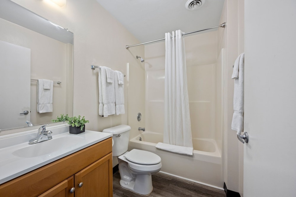 Affordable Suites Graham - photo 12