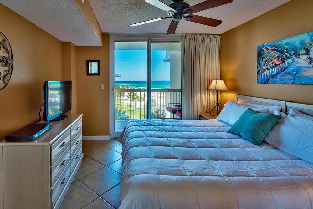 Pelican Beach Resort by Colasan - photo 5