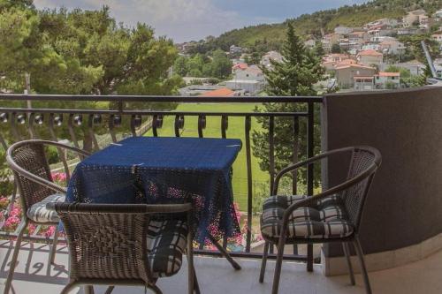 Apartments with WiFi Dugi Rat Omis 21251 — 4-Star Luxury Hotel in Dugi Rat, Croatia