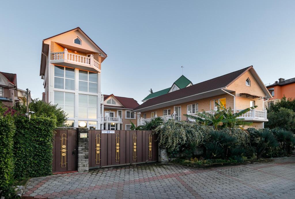 Yuson - carbon neutral hotel in Adler