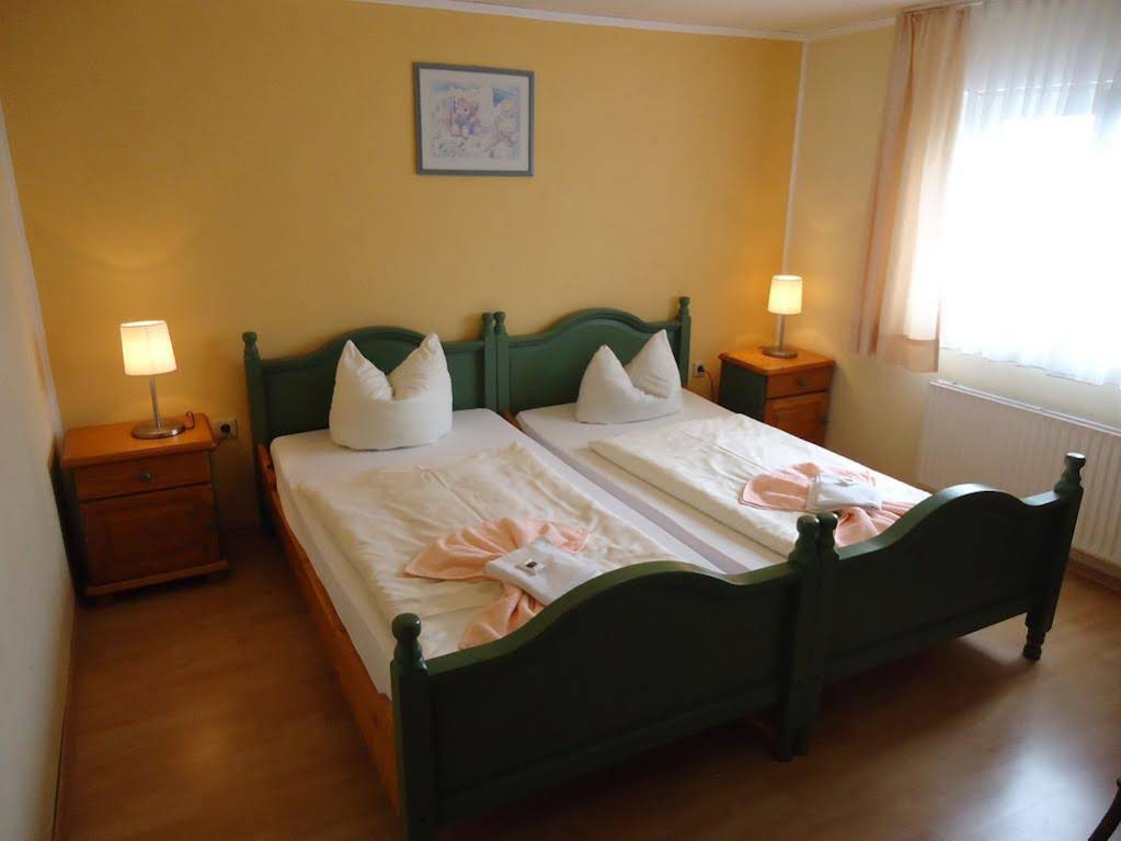 Hotel & Restaurant Beckmanns Winzerhaus — hotel in Urbar