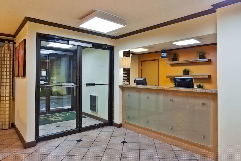 Travelodge by Wyndham Columbus State University - photo 22