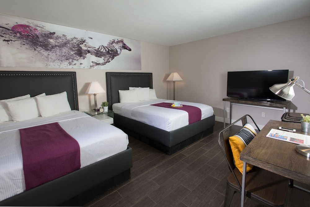 Hotel Iris San Diego - photo 2