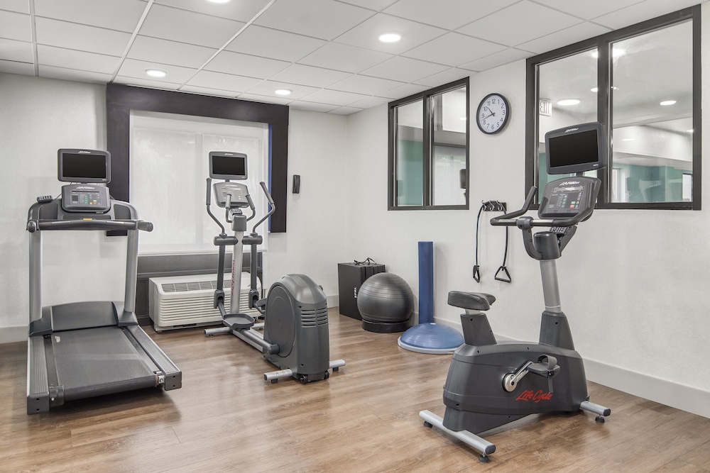 Holiday Inn Express & Suites Hardeeville Hilton Head by IHG - photo 28