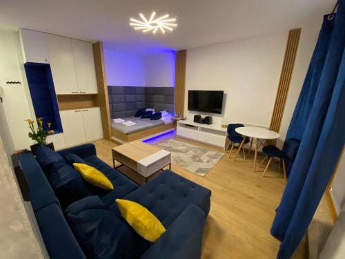 Secret Apartments Chełmska — 4-Star Luxury Hotel in Warsaw, Poland