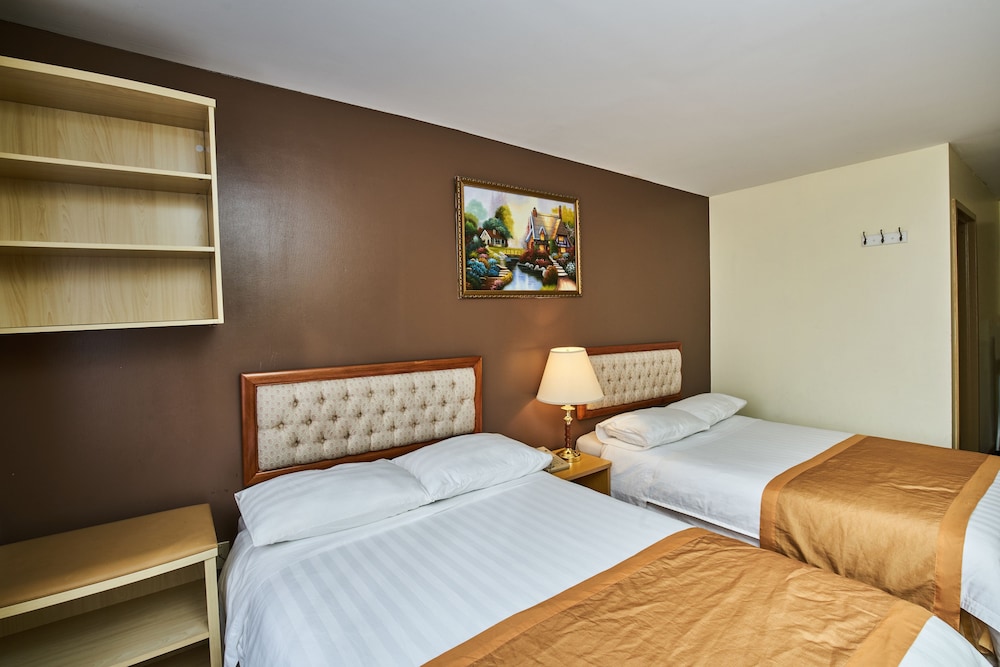 Flushing Hotel - photo 12