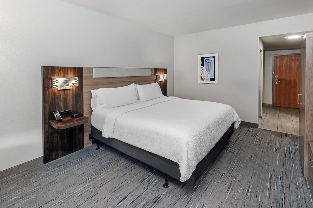 Holiday Inn Express & Suites Vicksburg by IHG - photo 17