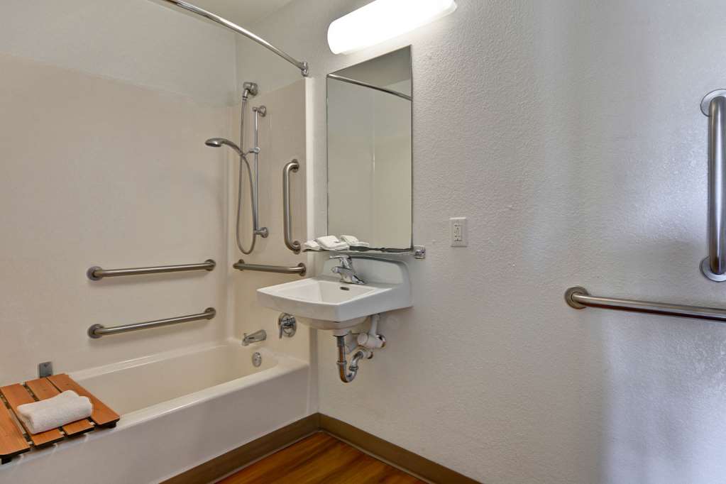 Motel 6 Cocoa Beach FL - photo 20