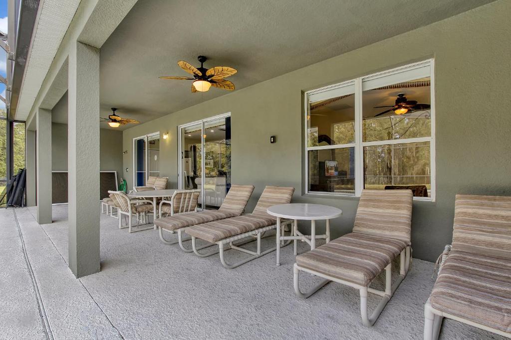 Mickeys Sunspot 6 bed Emerald Island Resort pool home - photo 7