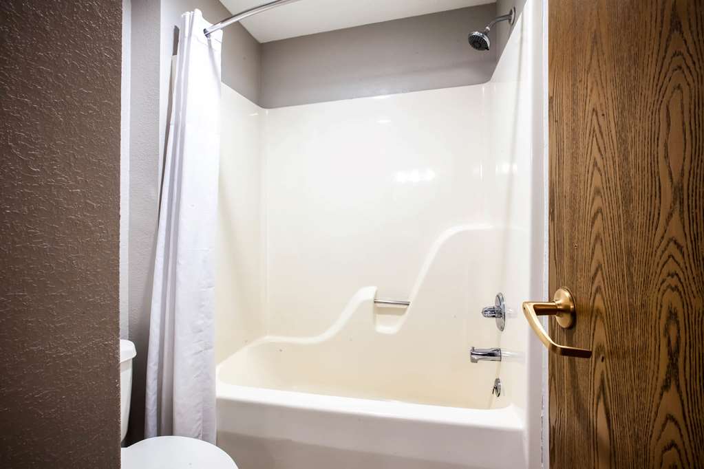 Baymont by Wyndham Traverse City - photo 20