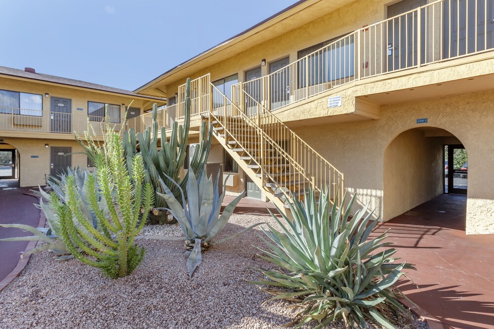 Quality Inn Phoenix Scottsdale West - photo 31