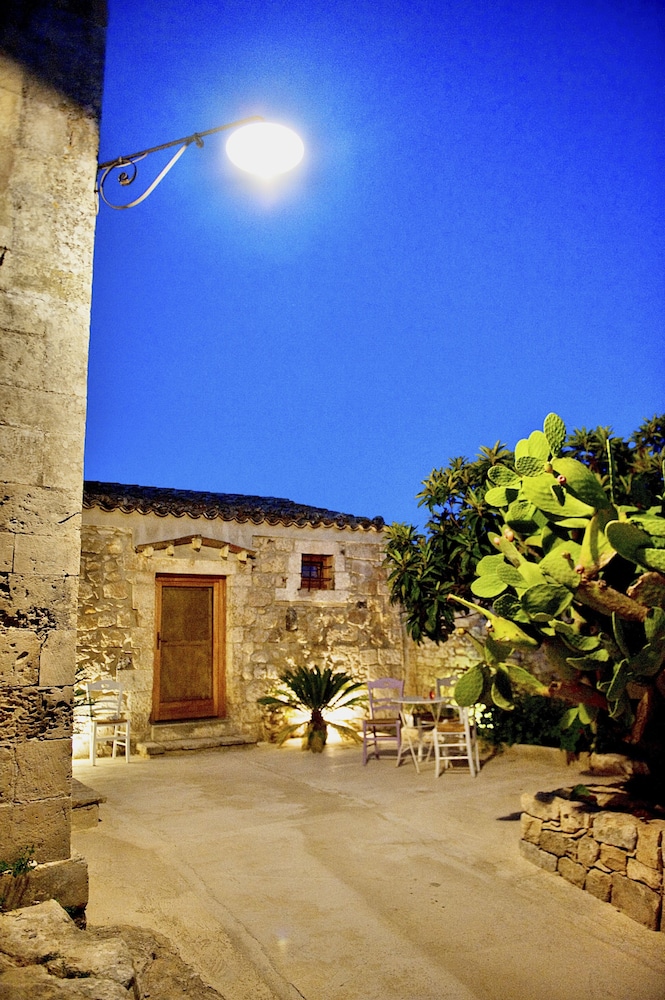 Borgo Alveria in Noto, Italy