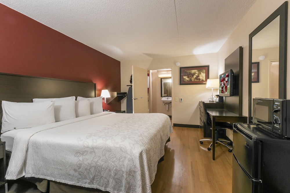 Red Roof Inn PLUS Columbus Dublin - photo 20