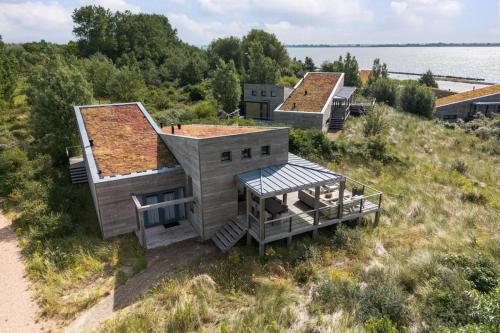 Super VIP Villa 4p Uitzicht op de Duinen Villa 50 — 4-Star Luxury Hotel in Ouddorp, Netherlands